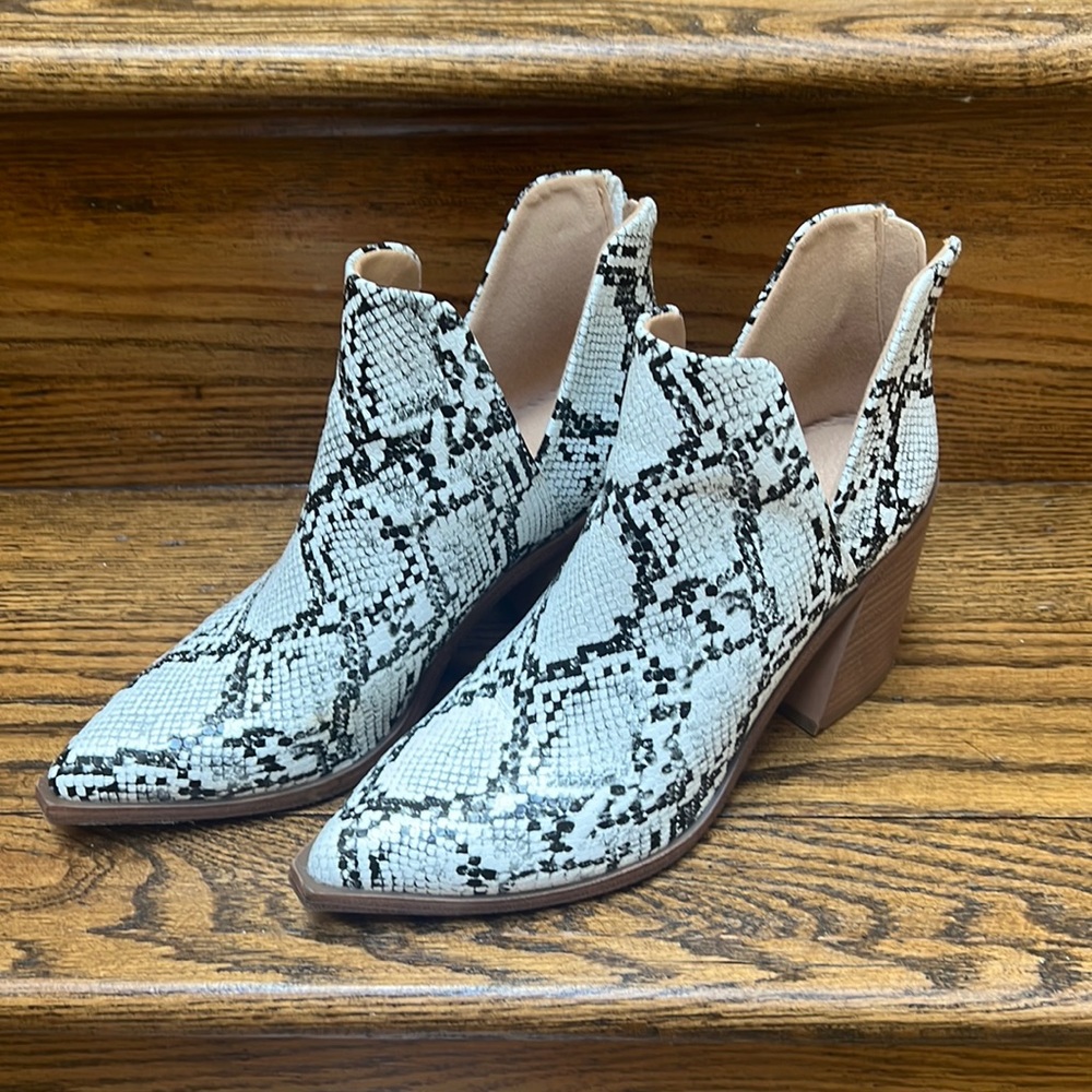 Snake skin  bootie